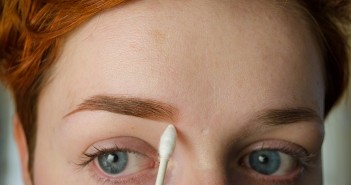 เขียนคิ้วสวยเป๊ะ ราวกับมืออาชีพ มือใหม่มาทางนี้… how to use block eyebrow