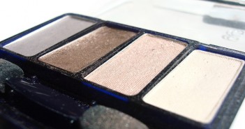 อายแชโดว์ วิธีเลือกซื้ออย่างไรให้โดนใจคุณ eye_shadow_palette