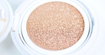 แค่แก้มอมชมพูก็ปังแล้ว Cushion Blush เมคอัพให้สวยได้ทุกสีผิวสะท้านซัมเมอร์!! cushion-summer
