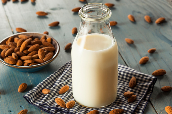 ลดความอ้วนด้วย นมอัลมอนด์! ประโยชน์เกินคาด ทั้งผอมและสุขภาพดี Organic White Almond Milk