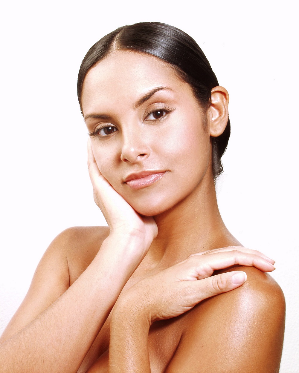 น้ำมันมะพร้าว สามารถนำมาใช้ทาผิวหน้า ร่างกาย และหมักผมได้ Coconut Oil